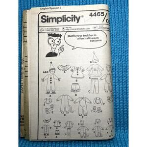 Simplicity Sewing pattern 4465 kids cat bunny dog clown elf costume size 1/2-4